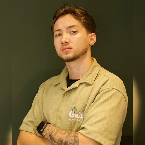 Thiago, barbeiro da Guava